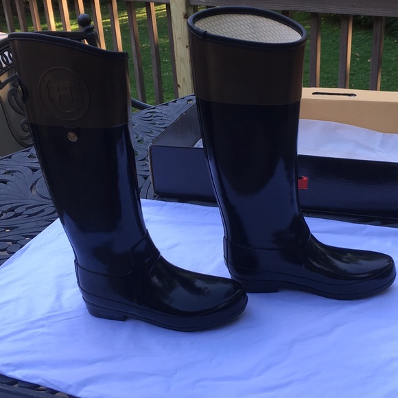 Hunter Regent Carlyle Rain Boot - Picture 2 of 11